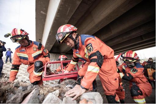 北疆藍光 2024 烏蘭察布消防救援支隊地震救援實戰(zhàn)拉練紀實